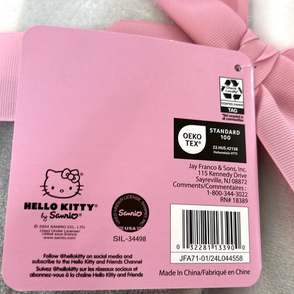 HELLO KITTY grey and white plaid throw NWT - Picture 5 of 5